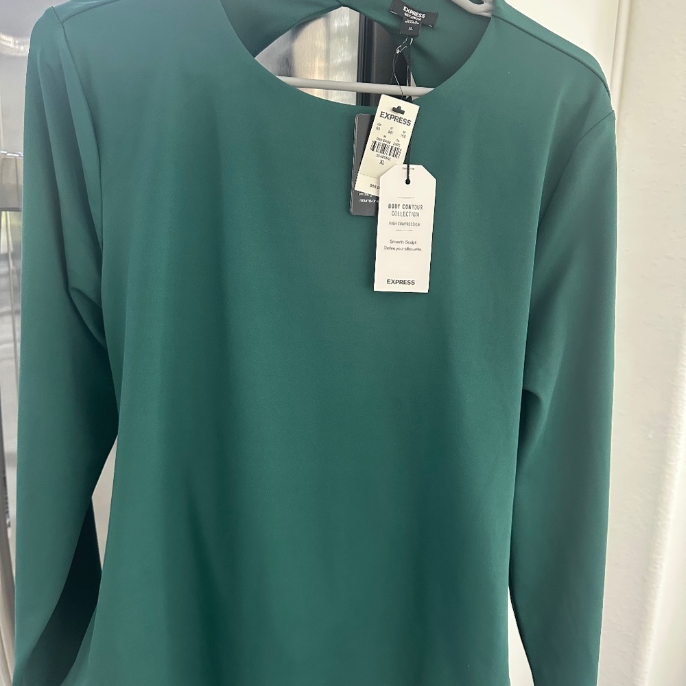 Express Body contour - Size XL - NWT